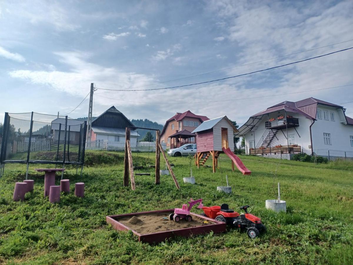 Casa Bucovina Dorna Candrenilor Ascutitele Екстериор снимка